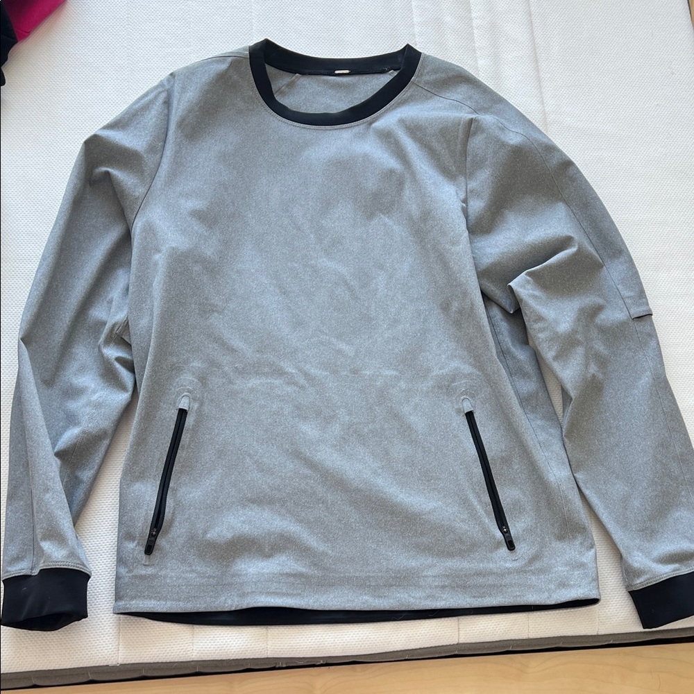 Lululeon Men Gray and Black Long Sleeve Top
